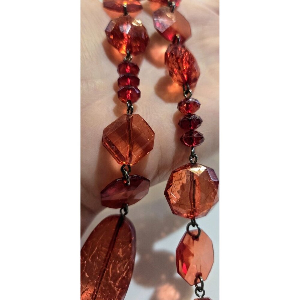 Stunning Vintage Chunky Ruby Red Bead Necklace Faceted Acrylic Beads 26" Drop - Picture 8 of 9